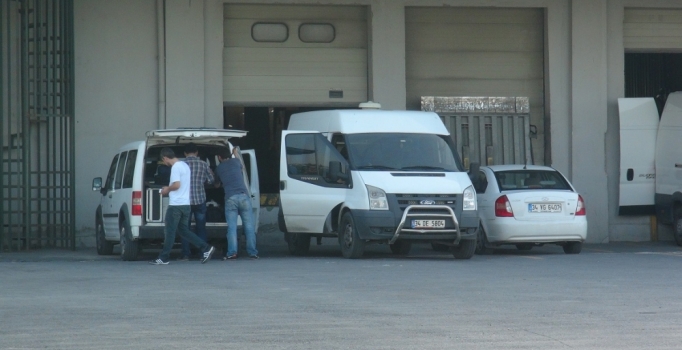 Seri katil Atalay Filiz'in Hadımköy'de kiraladığı depoda 8 saat arama yapıldı