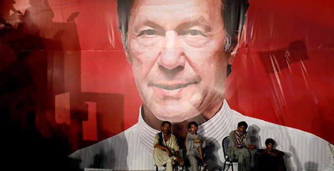 Pakistan Başbakanı Han'dan 29 Ekim mesajı