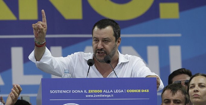 İtalya'da Salvini liderliğindeki sağ ittifak solun kalesini yıktı