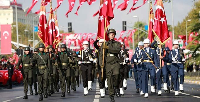 İstanbul'da 29 Ekim coşkusu | Vatan Caddesi'nde görkemli tören