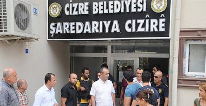 HDP'li Cizre Belediye Başkanı Mehmet Zırığ görevden alındı