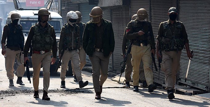 Cammu Keşmir yarın resmi olarak ikiye bölünecek