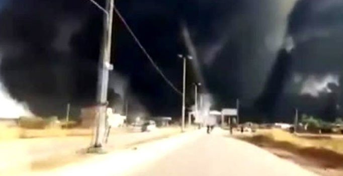 YPG/PKK’lı teröristler petrolle doldurdukları kuyuları ateşe verdi