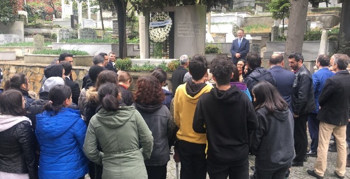 Yahya Kemal Beyatlı vefatının 61’inci yılında mezarı başında anıldı