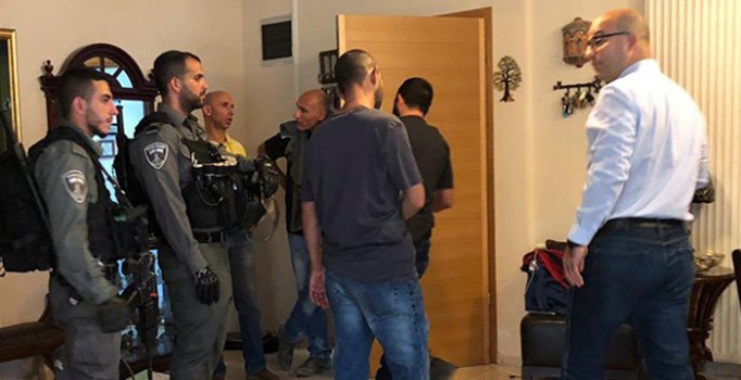 İsrail güçleri Filistin'in Kudüs Bakanı'nı gözaltına aldı