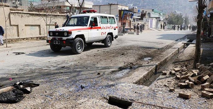 Afganistan'da yol kenarına yerleştirilen bomba patladı: 8 ölü, 6 yaralı