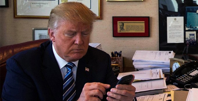Trump küfürlü övgüyü Twitter'da paylaştı
