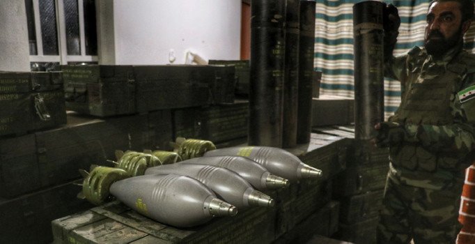 Terör örgütü YPG'nin silah depolarında ABD'nin havan topları bulundu