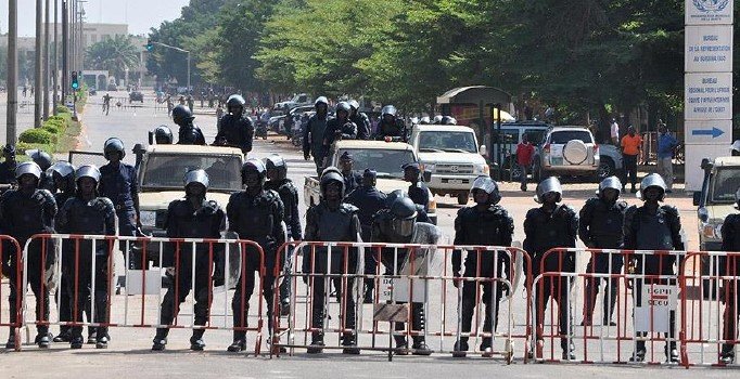 Burkina Faso'da askeri birliğe saldırı: 10 ölü