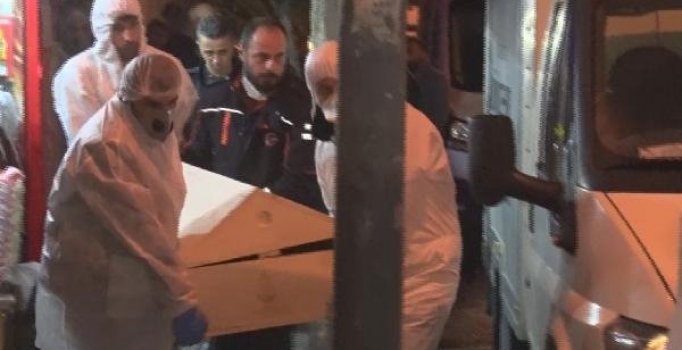 Fatih'te bir evde 4 kardeş ölü bulundu