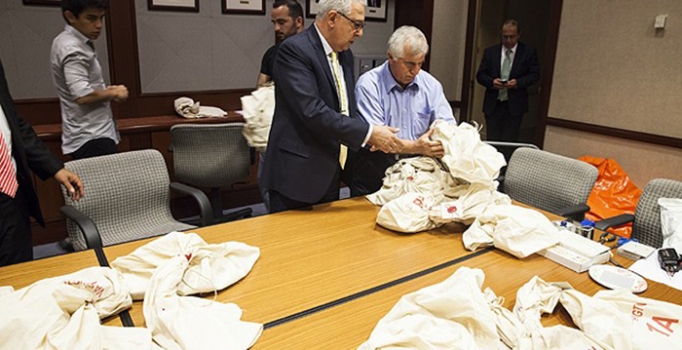 ABD'deki gurbetçi oyları Türkiye'ye gönderildi