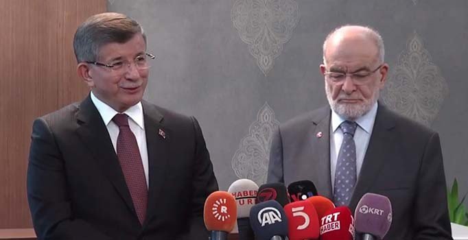 Davutoğlu'ndan Babacan açıklaması: Birleşme gündemimiz yok