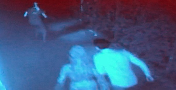 Polis düğünü bastı, çocuk gelin ve damat pencereden kaçtı