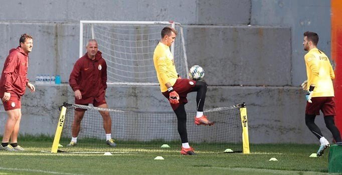Galatasaray ara vermeden çalışmalara başladı