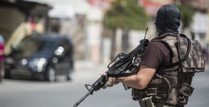 Ankara'da DEAŞ baskını! Yabancı uyruklu 17 şüpheli gözaltında