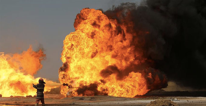 Habbaza petrol kuyularındaki yangın bir aydır söndürülemiyor