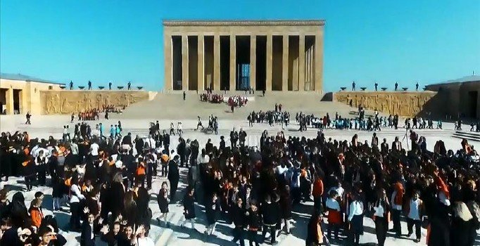 MSB'den 'Anıtkabir' videosu: İki Mustafa Kemal vardır. Biri ben...