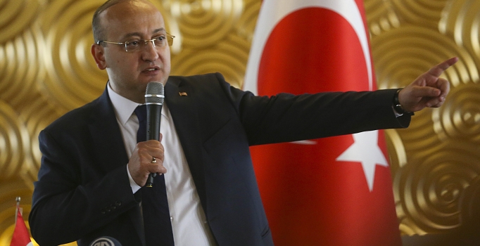 Akdoğan: Bu üç şaşkın 
bir araya gelemez