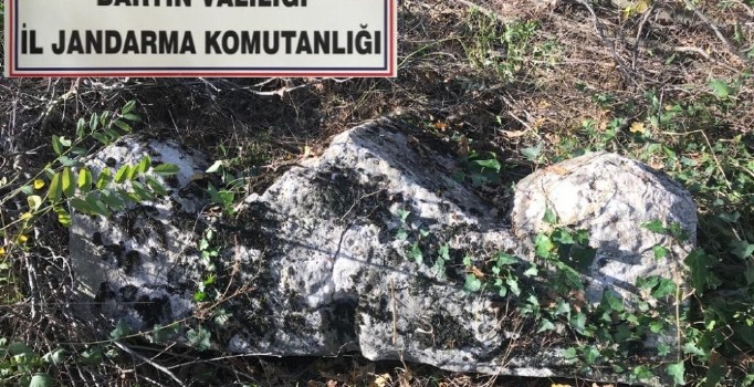 Evin bahçesinde tarihi eser yakalandı