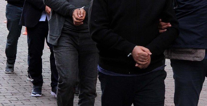 Ankara'da 105 adrese eş zamanlı FETÖ baskını