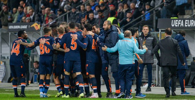 Wolfsberger'i 3-0 yenen Başakşehir UEFA Avrupa Ligi grubunda liderliğe yükseldi