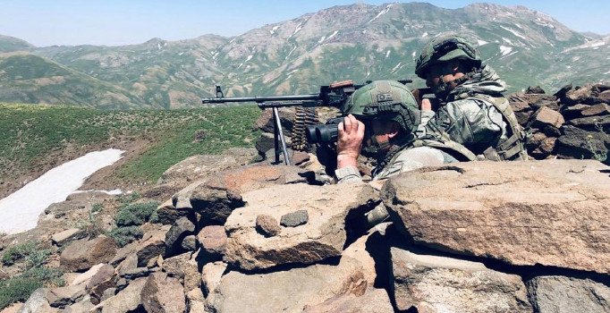 Metina'da 9 terörist etkisiz hale getirildi