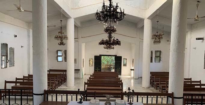 YPG'lilerin zarar verdiği Ermeni Kilisesi onarıldı