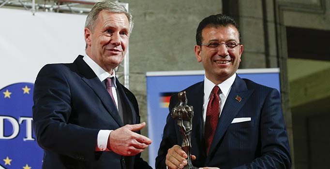 Almanya'da İmamoğlu'na Kybele Dostluk Ödülü verildi