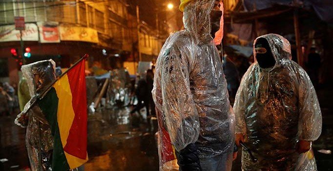 AB'den Bolivya'ya itidal çağrısı