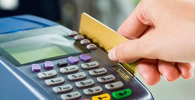 Nakit aldığı parayı iş yerine kartla ödeyen işçi işten atıldı