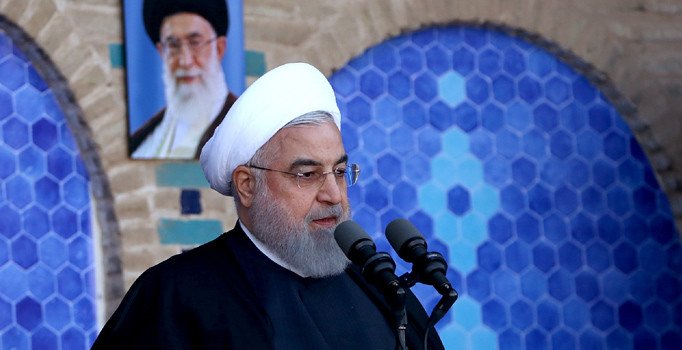 Ruhani: Nükleer anlaşmada kalırsak İran'a silah ambargosu gelecek yıl kalkacak