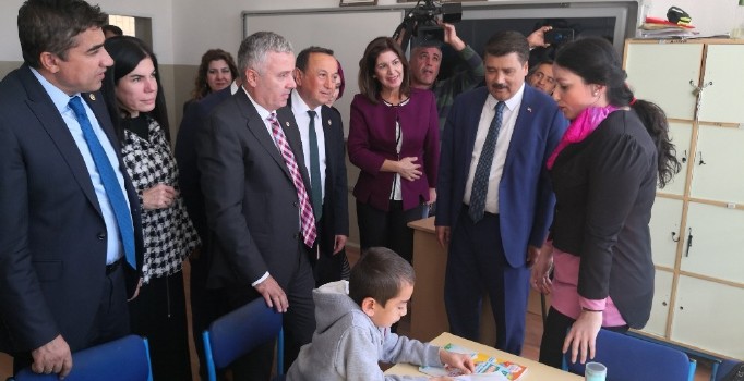 TBMM Araştırma Komisyonu üyeleri Aksaray’daki okulda inceleme yaptı