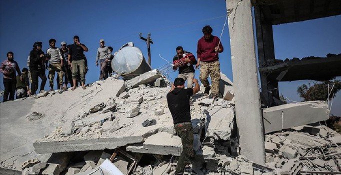 Rusya İdlib'i vurdu, 2 sivil daha öldü