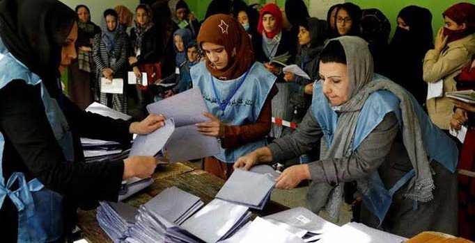 Afganistan'da oylar yeniden sayılıyor