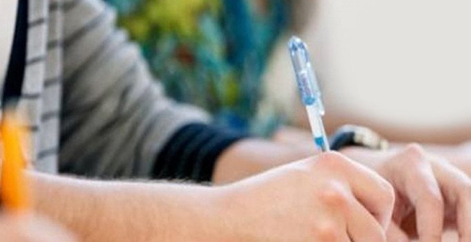 Internetten Burs Basvurusu Devam Eden Vakiflar Universite
