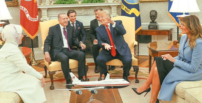 Azil tehdidi gölgesinde zirve