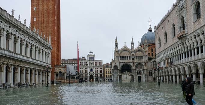 İtalya'yı soğuk hava vurdu, 3 kişi öldü