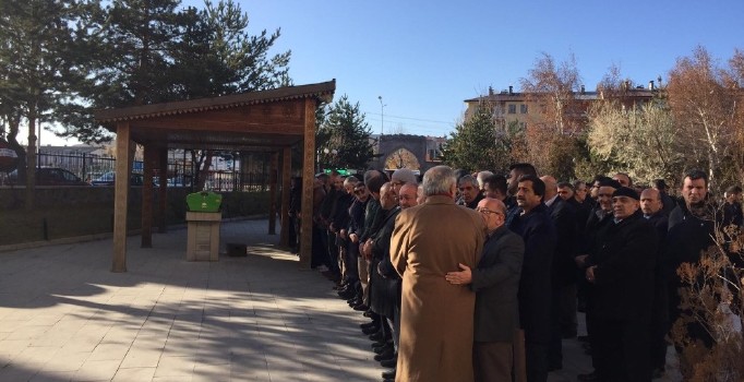 İlyas Demir son yolculuğuna dualarla uğurlandı