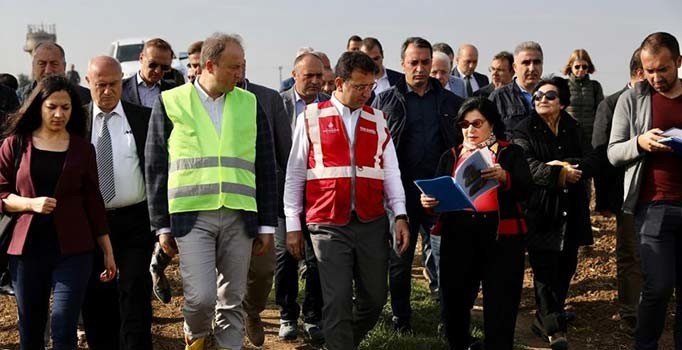 İmamoğlu'ndan Bakan Kurum'a: Bir sorusu varsa telefonun ucundayız