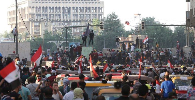 Irak'taki isyan ateşinde aktivist Adnan Rüstem öldürüldü