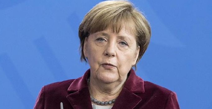 Almanya Başbakanı Angela Merkel'den Türkiye'ye karşı ortak tavır çağrısı