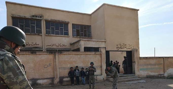 Resulayn'da YPG okulu bile mevzi yaptı