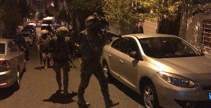 Uyuşturucu operasyonunda 9 aylık hamile torbacı tutuklandı