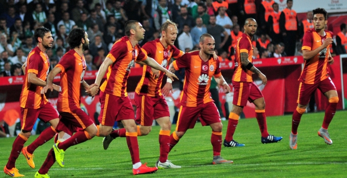 Galatasaray hem 4 yıldızlı, hem çift kupa