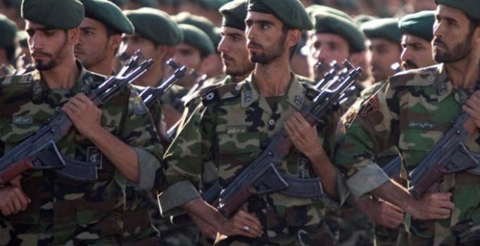 İran ordusu ülkenin kuzeybatısında askeri tatbikat başlattı