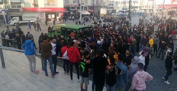 19 yaşındaki milli boksör altıncı kattan atlayarak intihar etti