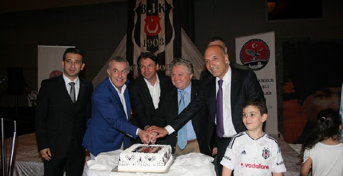 Yalçın Karadeniz: Mario Gomez haddini aşmış, kendi oyununu oynasın