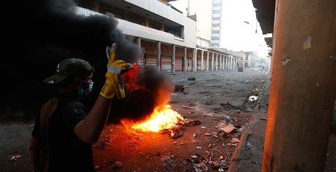 Iraklı Milletvekili, Necef'te göstericilerin öldürülmesi nedeniyle görevinden istifa etti