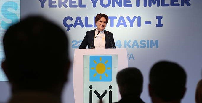 Akşener: Polisler gelecek diye ev temizlemekten yoruldum