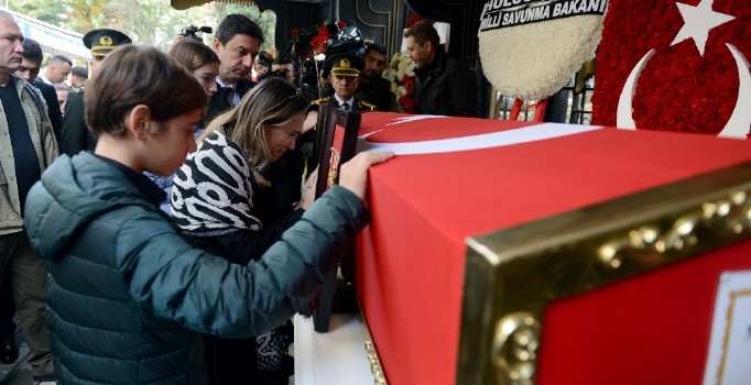 Eski Genelkurmay Başkanı Yaşar Büyükanıt son yolculuğuna uğurlandı